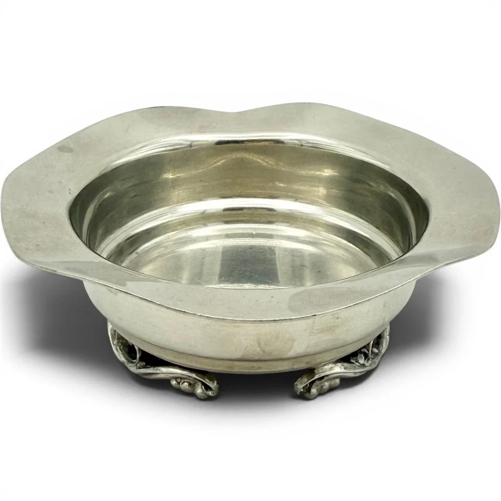 Vintage Handmade Pewter Shirley Williamsburg VA Footed Bowl Catchall